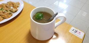 Calamansi and Sour plum drink at Green Bliss Habitat 綠福苑 - Fortune Centre in Central Singapore
