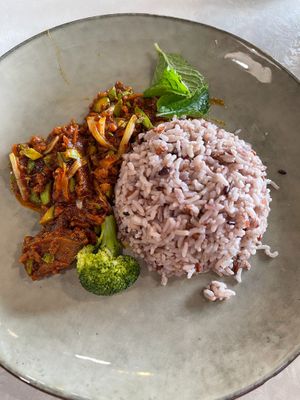 R22 VEGAN STINKY BEAN PETAI BROWN RICE (DRY, SPICY)
 at Vegan Life in Perak