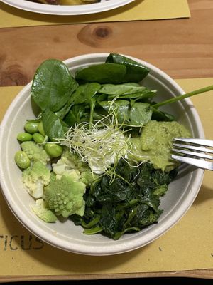 Green bowl  at Aromaticus in Rome