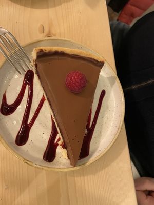 Crostata cioccolato e lamponi  at Aromaticus in Rome