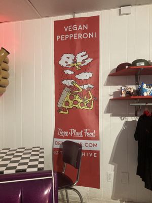 In house seiten!!  at The BE-Hive in Nashville