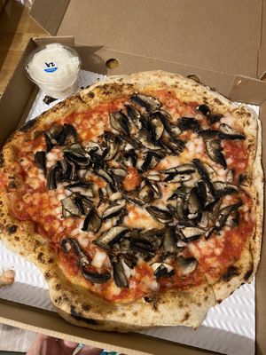Vegan Funghi with extra garlic  #Veganuary at Popsi's in Southampton