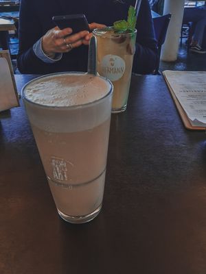 vanilla chai latte & icetea at Hermann in Freiburg