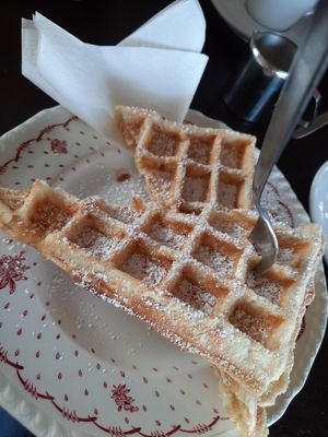 Vegan waffle at Hermann in Freiburg