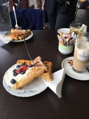 Vegan waffle with berries and lemon cream at Hermann in Freiburg