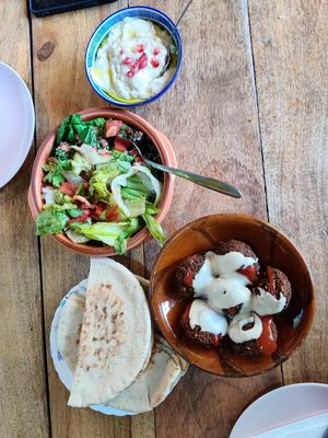 Random big lunch at Hummus in Edinburgh