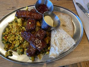 Appalachian Trail with tempeh bacon (aka best tempeh bacon ever! ) at Green Sage Cafe - Broadway in Asheville