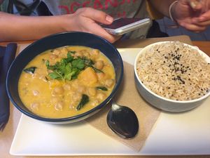 Red curry at Cafe Madrigal in Valencia