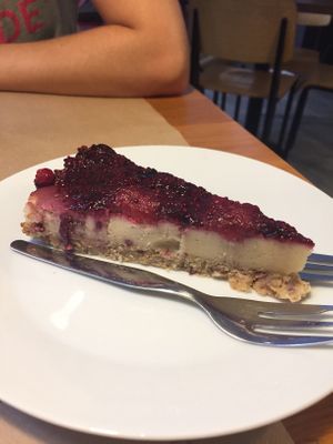 Cheesecake at Cafe Madrigal in Valencia