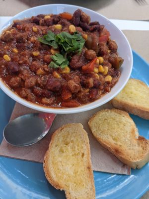 Chili sin carne at Cafe Madrigal in Valencia