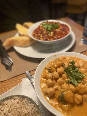 Curry and chilli   at Cafe Madrigal in Valencia