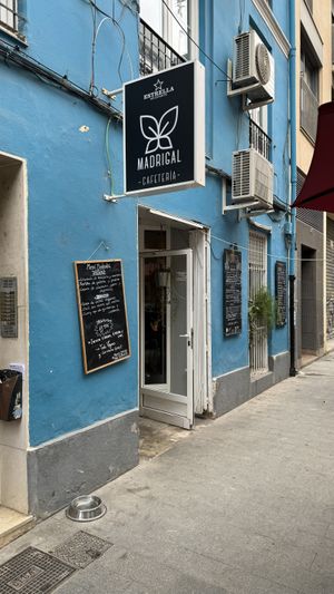 Afuera  at Cafe Madrigal in Valencia