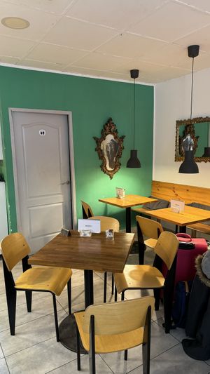 Adentro  at Cafe Madrigal in Valencia