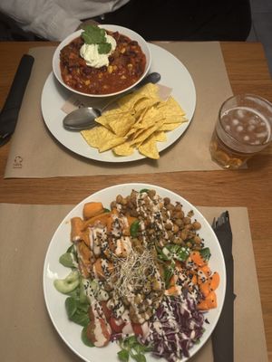 Chilli non carne and shoarma bowl  at Cafe Madrigal in Valencia