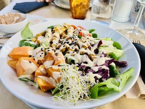 🌟🌟🌟🌟🌟😋  at Cafe Madrigal in Valencia