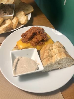 Tortilla de patatas con chorizo, queso y alioli vegano  at Cafe Madrigal in Valencia