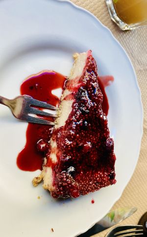 😋🤩  at Cafe Madrigal in Valencia