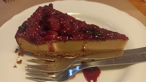 Tarta de queso (no la recomiendo) at Cafe Madrigal in Valencia