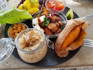 Peruvian breakfast (vegan) at Jorden ar bla som en apelsin in Uppsala