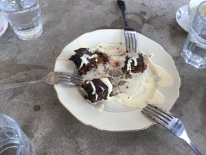 Cookie monsters chocolate cake (Wow!!) at Jorden ar bla som en apelsin in Uppsala