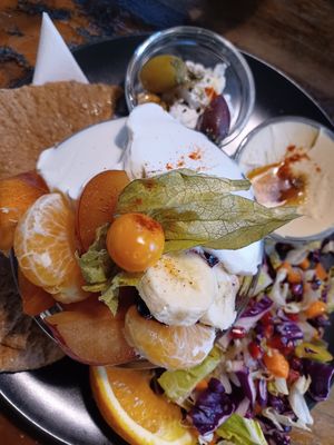  at Jorden ar bla som en apelsin in Uppsala