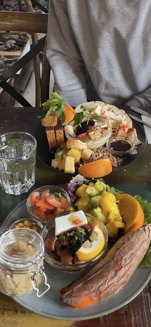   at Jorden ar bla som en apelsin in Uppsala