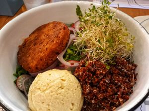 Cali Fresh Salas with Beyond Burger at Bareburger in Abu Dhabi