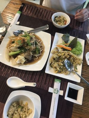 Super tasty crispy fried noodles and fried rice at Ba Xa - Quan 1 in Ho Chi Minh City