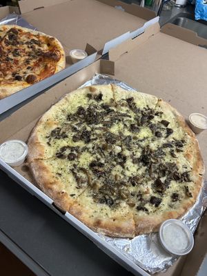 Screamer (vegan)  at Screamer's Pizzeria - Crown Heights in Brooklyn