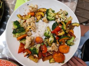 Vegetable stir fry at Chwast Prast in Torun