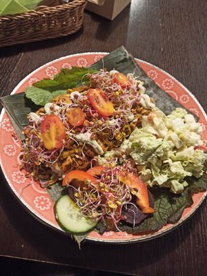 Thai tempeh at Chwast Prast in Torun