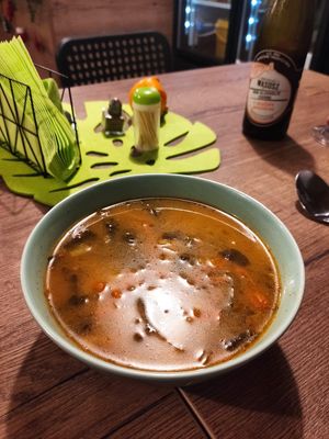 Wakame hot soup at Chwast Prast in Torun