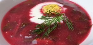 Botwinka z wegańskim jajem Chwast Prast at Chwast Prast in Torun