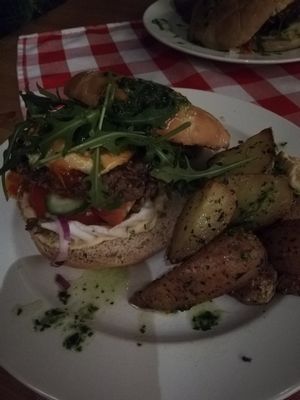 Vegan burger with roast potatoes at Pygmalion in Bergen