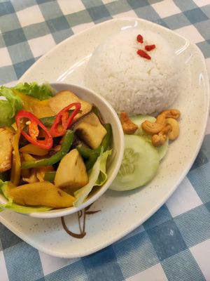 Braised King Oyster Mushrooms with Rice 三杯杏鮑菇飯 at Long Men Zhai in North Singapore