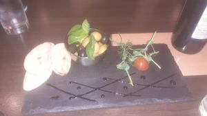 olives at La Caverna in Dublin