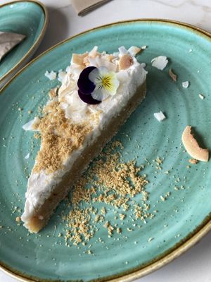 Dulce de leche cheesecake… best vegan cheesecake I have ever eaten 😁 at Twelve Eatery in Bournemouth