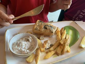 She started eating it before I could take the pic -  battered light tofu wrapped in seaweed & chips 🙌🏼 🌱  at Twelve Eatery in Bournemouth
