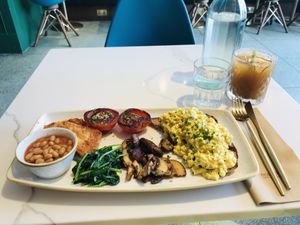 English Breakfast 😍🌱 at Twelve Eatery in Bournemouth