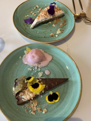 Amazing puddings the cheese cake was the best vegan pudding we have had  at Twelve Eatery in Bournemouth