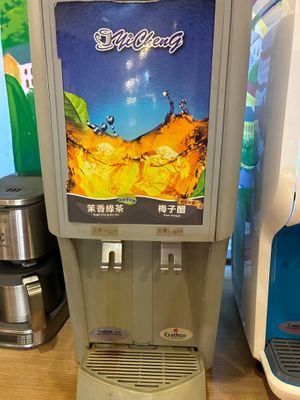 Some soft drink options at Fondu - 有哆創意蔬食洋食館 in Taipei