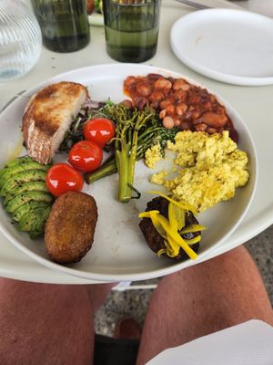 Farmers breakfast vegan option #Veganuary at The Milkman's Daughter in Mermaid Beach