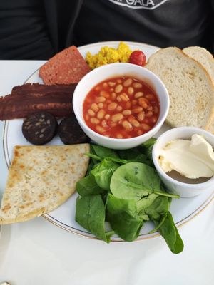 Scottish breakfast 😍 at Naked Bakery in Edinburgh