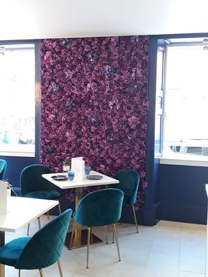 Beautiful flowered walls at Naked Bakery in Edinburgh