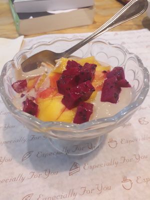 Chocolate mousse at Beijing Vegan Hut in Beijing