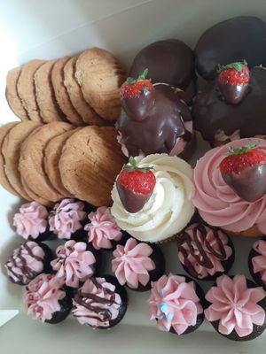 Mixes! at Sweets by Pepper in Geneva