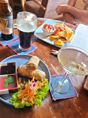 Les nems en"startert : top at Kafe in Ubud