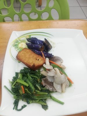  at Cí Yì SùShí 慈益素食 in Hualien