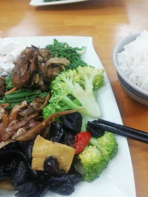  at Cí Yì SùShí 慈益素食 in Hualien