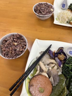   at Cí Yì SùShí 慈益素食 in Hualien